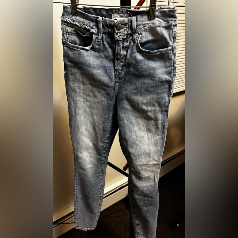 Good American Light to medium indigo with fading through the thighs. - Picture 1 of 3